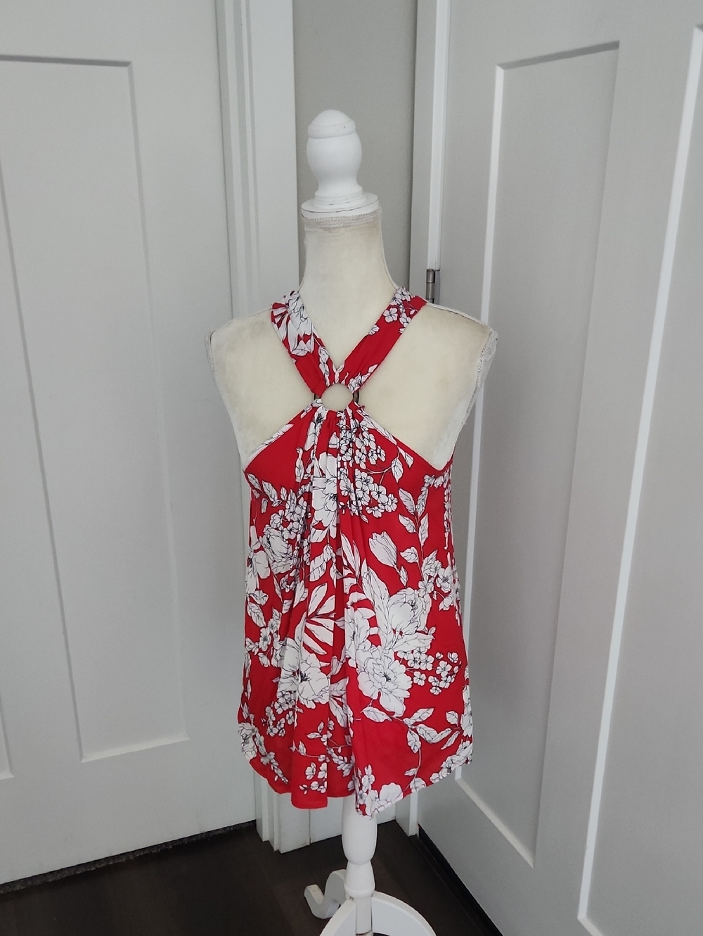 Red Floral Halter Camisole with Knot Ring Neckline